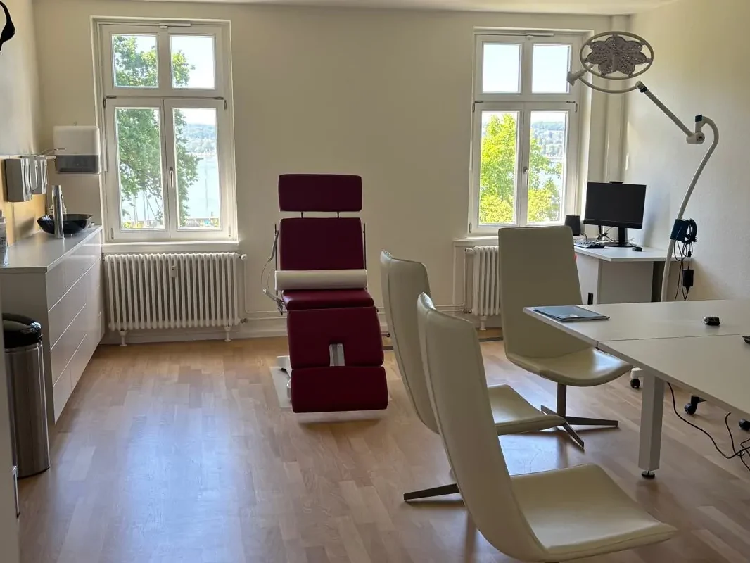 Sprechzimmer der Praxis Prym-Derma